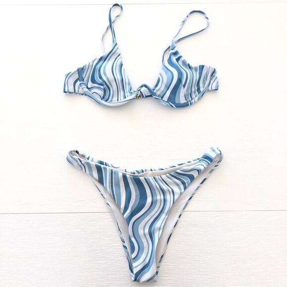 Blue Wave Bikini 2 Piece Set Underwire Bikini Top & High Rise Bikini Bottoms - Picture 1 of 9